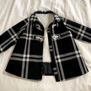 GAP kids wool plaid toggle coat black and White plush fleece lined Size 4T